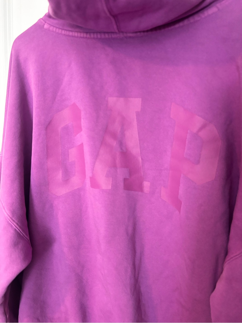 GAP Women’s Bright Purple Cropped Drop Sleeve Hoodie monochrome logo - Picture 7 of 7